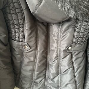 Stylish Black Quilted Puffer Jacket for Women